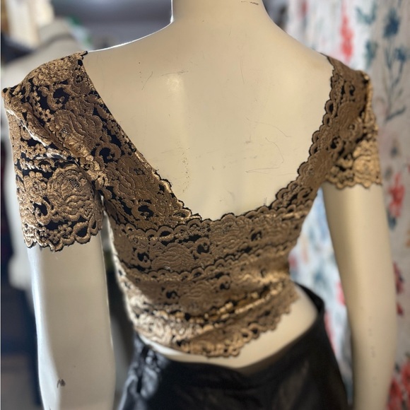 Vintage Elegant Lace Women Top - Picture 3 of 6